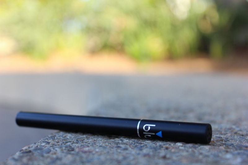 boutique-VARAGES-min_e_cigarette_vaping_blu_cigs_blu_electronic_cigarette_tobacco_cigarette_smoke-637061